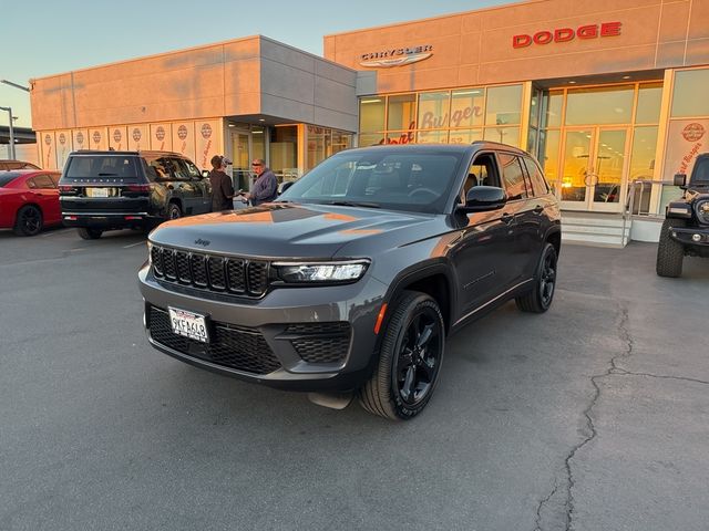 2024 Jeep Grand Cherokee Altitude