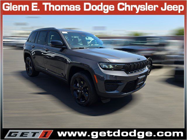 2024 Jeep Grand Cherokee Altitude