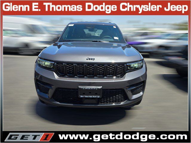 2024 Jeep Grand Cherokee Altitude