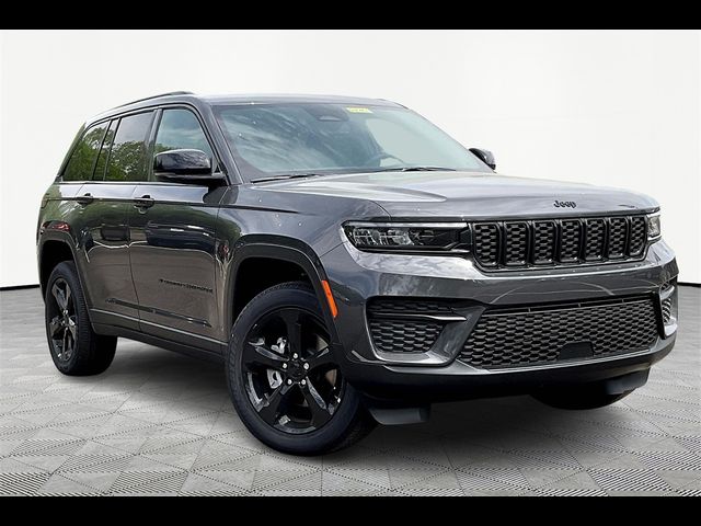 2024 Jeep Grand Cherokee Altitude