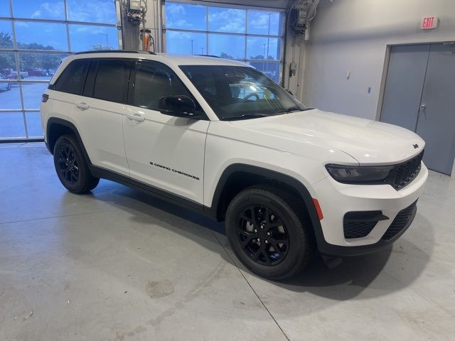 2024 Jeep Grand Cherokee Altitude