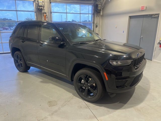 2024 Jeep Grand Cherokee Altitude