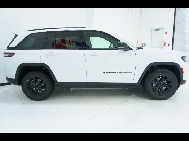 2024 Jeep Grand Cherokee Altitude