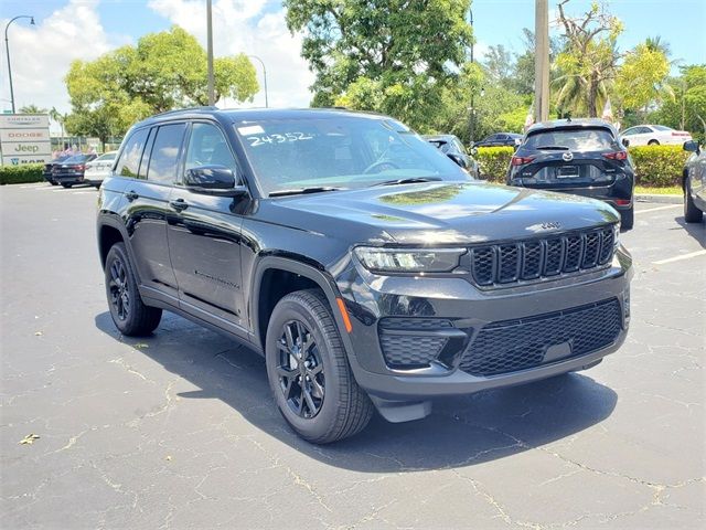 2024 Jeep Grand Cherokee Altitude