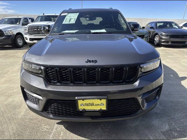 2024 Jeep Grand Cherokee Altitude