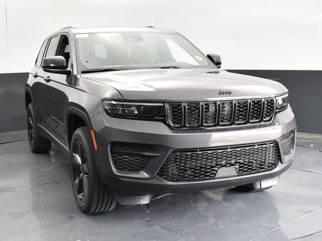 2024 Jeep Grand Cherokee Altitude