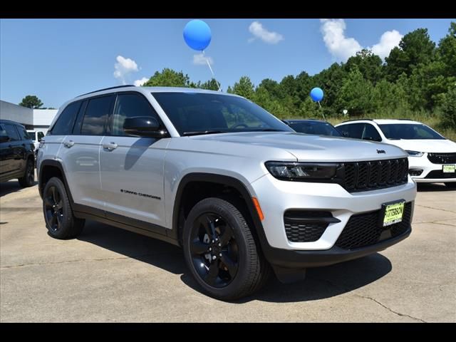 2024 Jeep Grand Cherokee Altitude