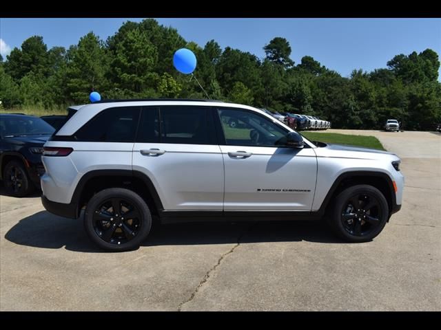 2024 Jeep Grand Cherokee Altitude