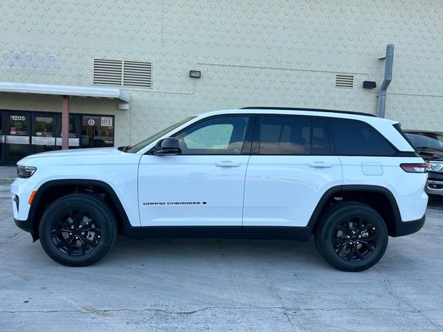 2024 Jeep Grand Cherokee Altitude