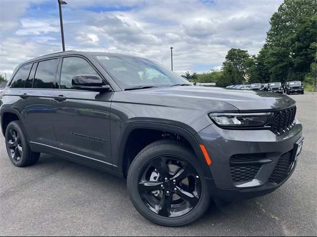 2024 Jeep Grand Cherokee Altitude