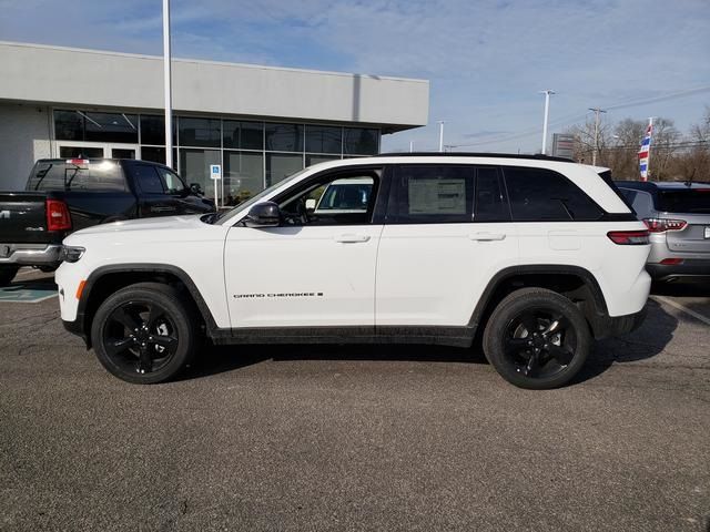 2024 Jeep Grand Cherokee Altitude