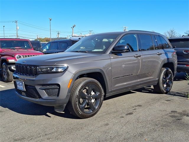 2024 Jeep Grand Cherokee Altitude