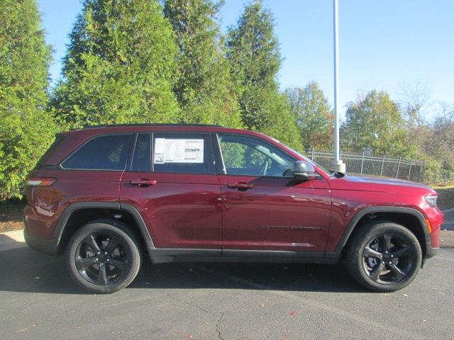 2024 Jeep Grand Cherokee Altitude