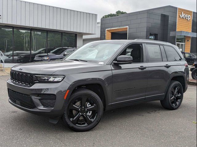 2024 Jeep Grand Cherokee Altitude