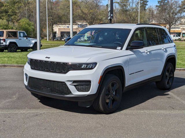 2024 Jeep Grand Cherokee Altitude