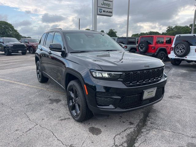 2024 Jeep Grand Cherokee Altitude