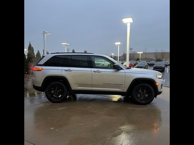 2024 Jeep Grand Cherokee Altitude