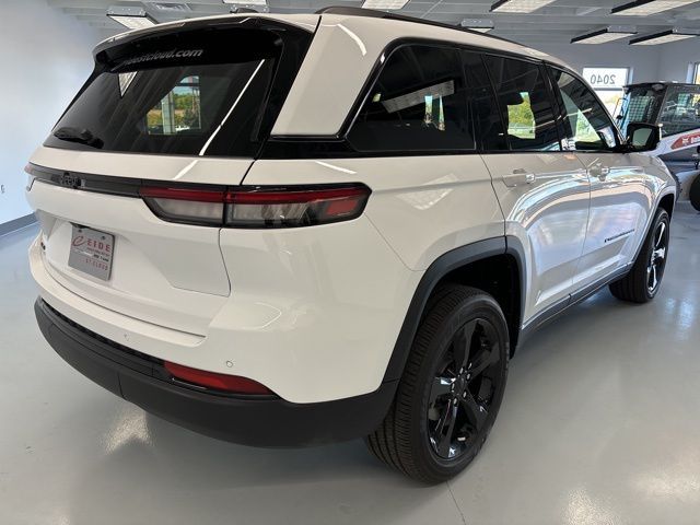 2024 Jeep Grand Cherokee Altitude