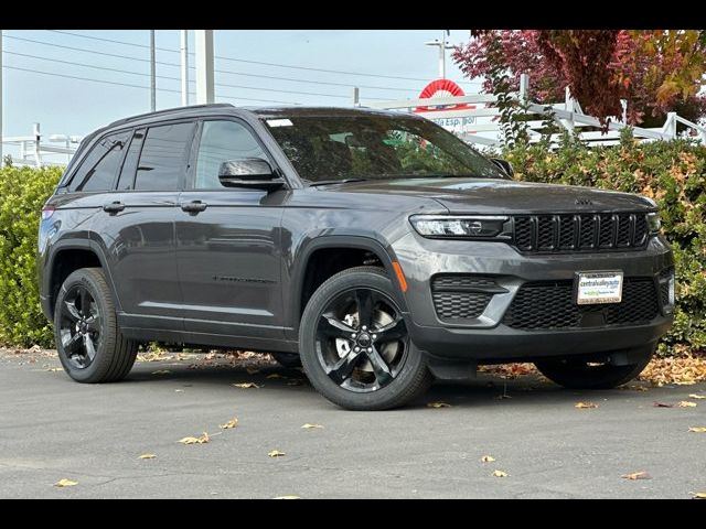 2024 Jeep Grand Cherokee Altitude