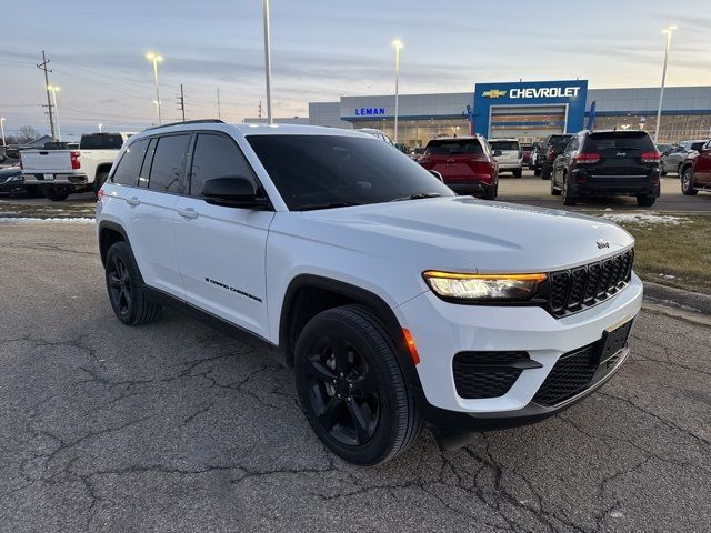 2024 Jeep Grand Cherokee Altitude