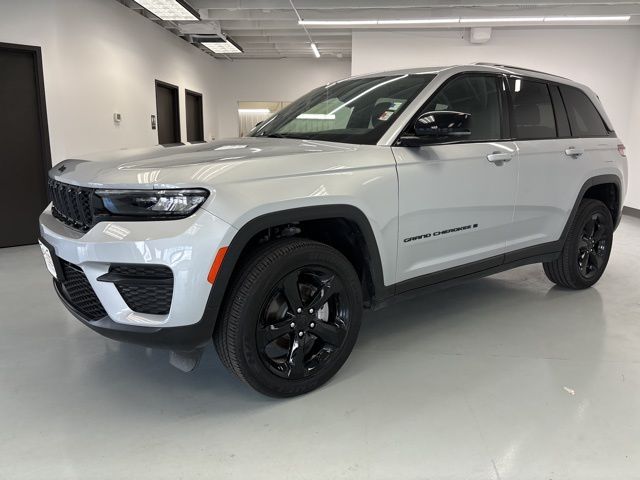 2024 Jeep Grand Cherokee Altitude