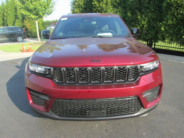 2024 Jeep Grand Cherokee Altitude