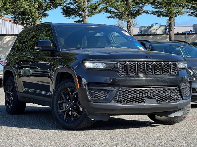 2024 Jeep Grand Cherokee Altitude