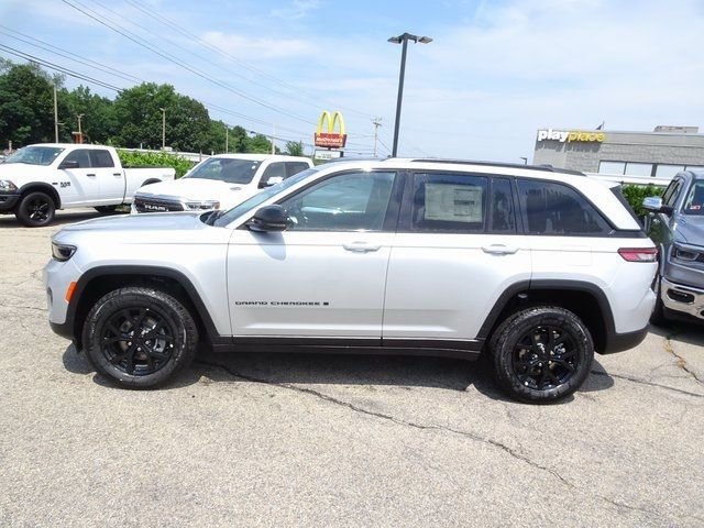 2024 Jeep Grand Cherokee Altitude