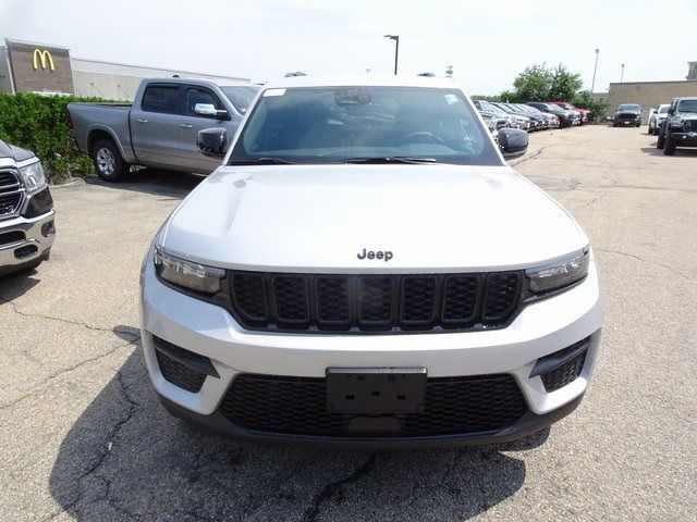 2024 Jeep Grand Cherokee Altitude