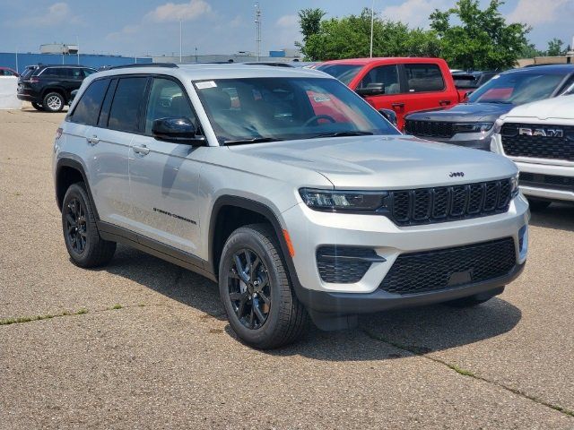 2024 Jeep Grand Cherokee Altitude