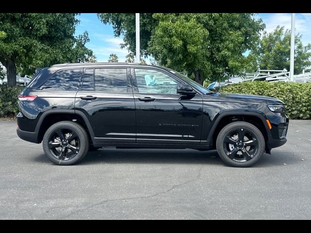 2024 Jeep Grand Cherokee Altitude