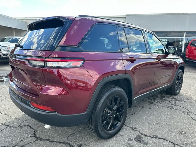 2024 Jeep Grand Cherokee Altitude