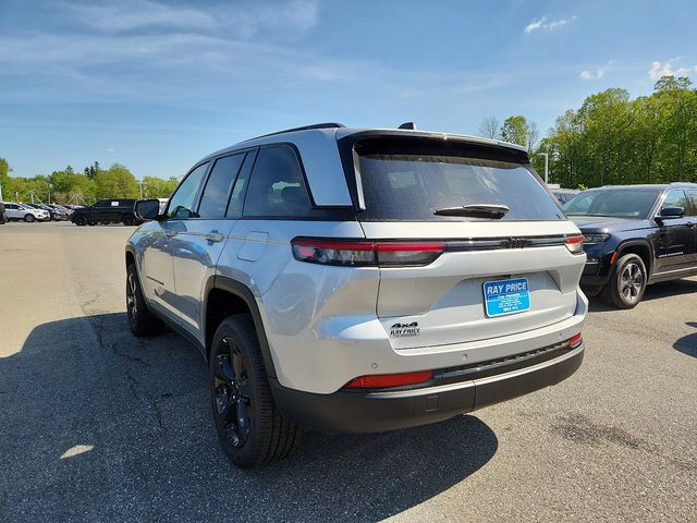 2024 Jeep Grand Cherokee Altitude