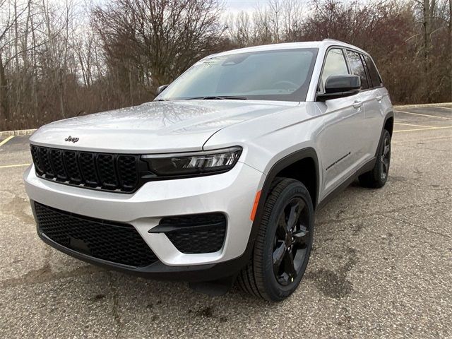 2024 Jeep Grand Cherokee Altitude