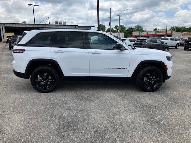 2024 Jeep Grand Cherokee Altitude