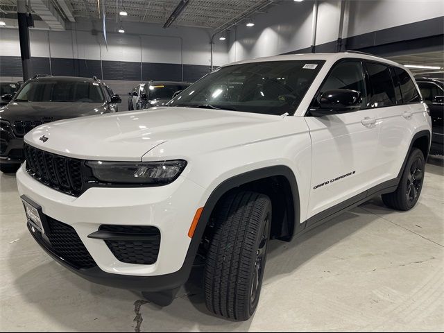 2024 Jeep Grand Cherokee Altitude