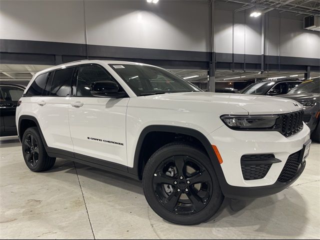 2024 Jeep Grand Cherokee Altitude