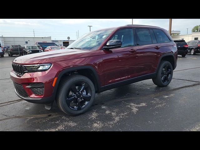 2024 Jeep Grand Cherokee Altitude