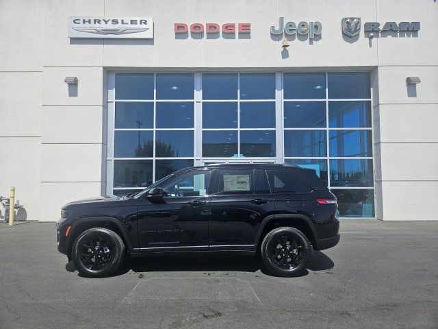 2024 Jeep Grand Cherokee Altitude