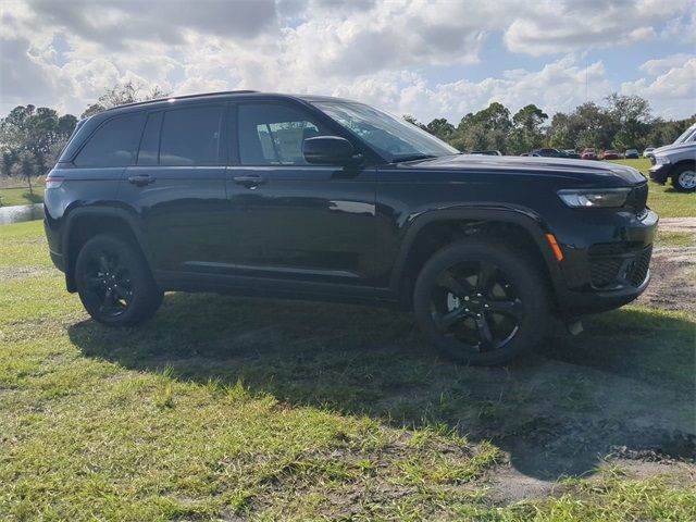 2024 Jeep Grand Cherokee Altitude