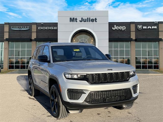 2024 Jeep Grand Cherokee Altitude