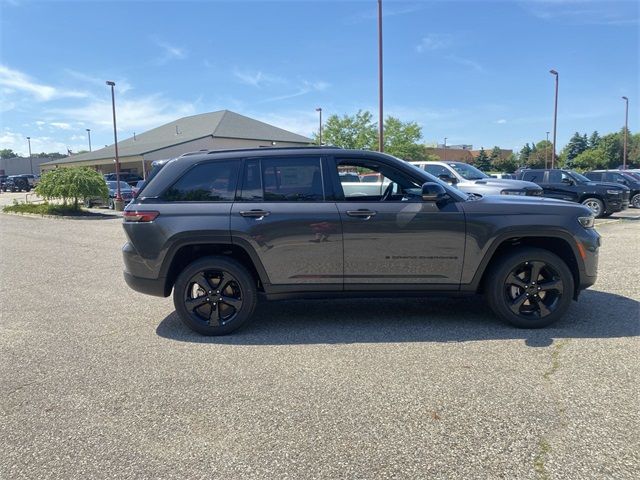 2024 Jeep Grand Cherokee Altitude