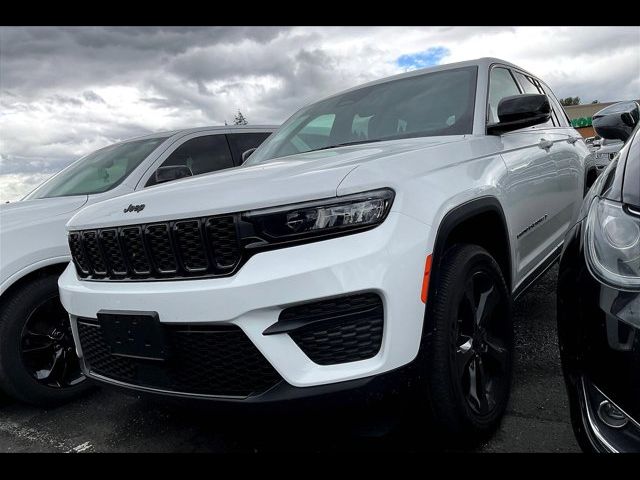 2024 Jeep Grand Cherokee Altitude