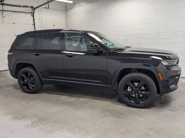 2024 Jeep Grand Cherokee Altitude