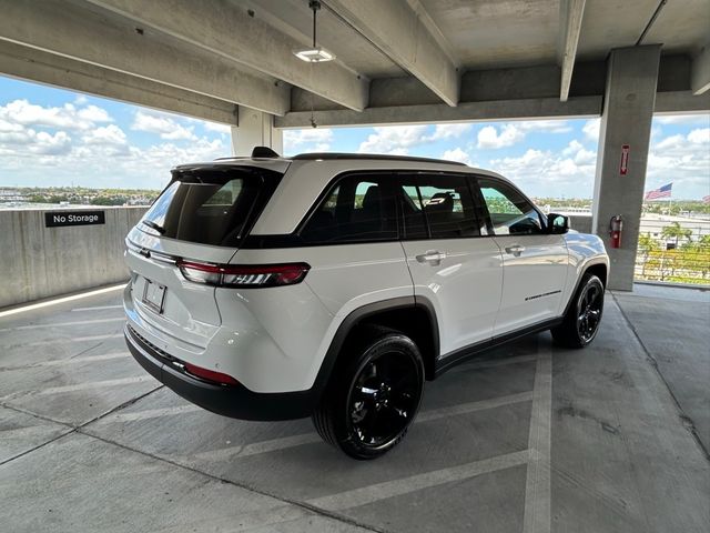 2024 Jeep Grand Cherokee Altitude