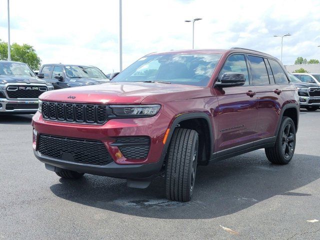 2024 Jeep Grand Cherokee Altitude