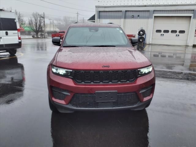 2024 Jeep Grand Cherokee Altitude