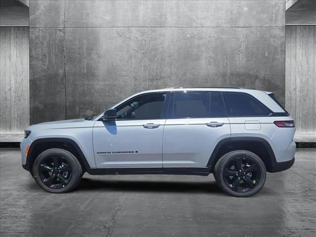 2024 Jeep Grand Cherokee Altitude