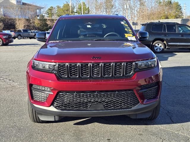 2024 Jeep Grand Cherokee Altitude