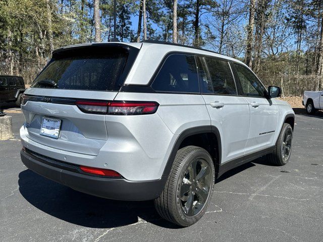 2024 Jeep Grand Cherokee Altitude